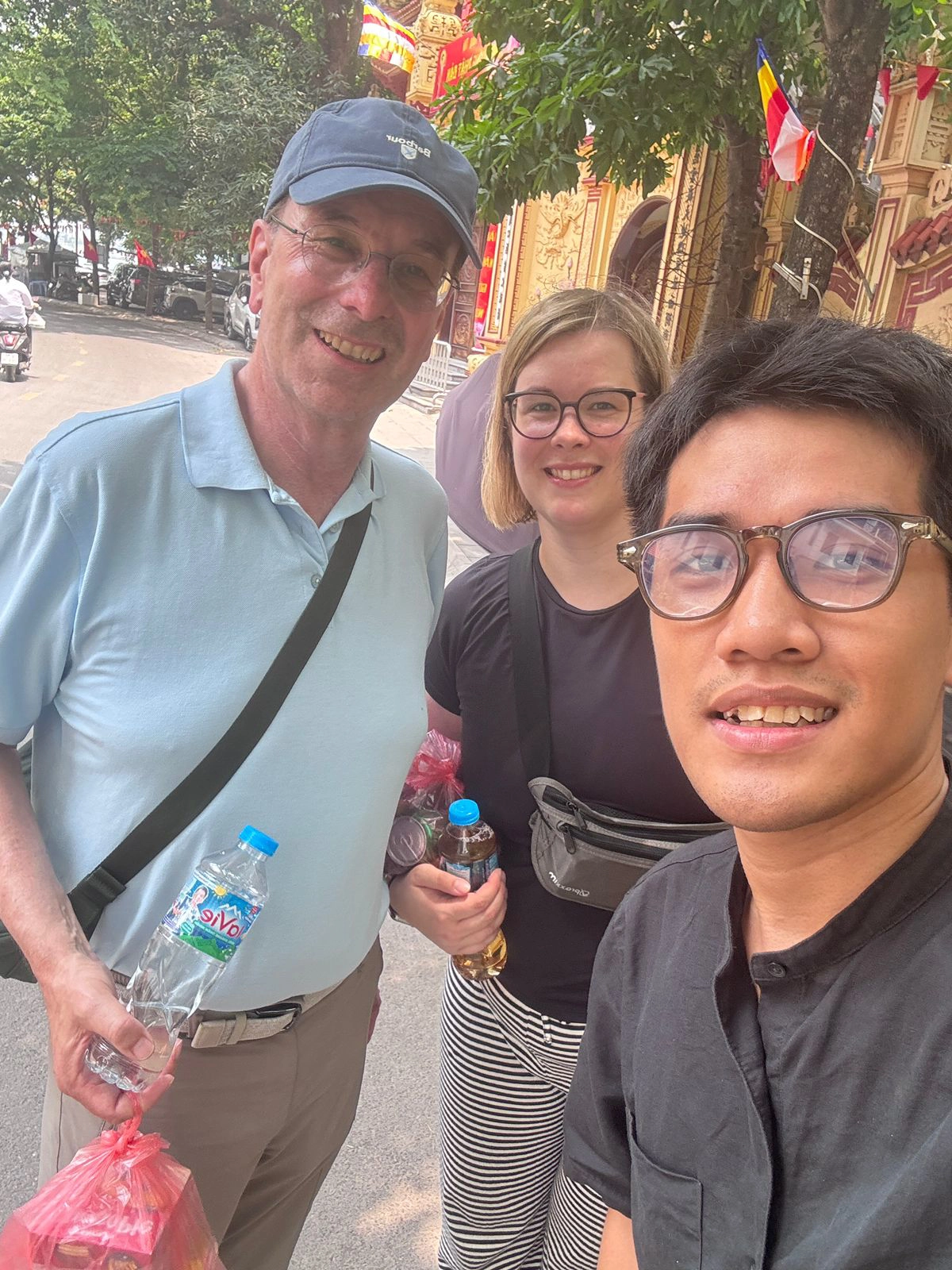 Vong Thi Village - Walk with Locals by E-bike 